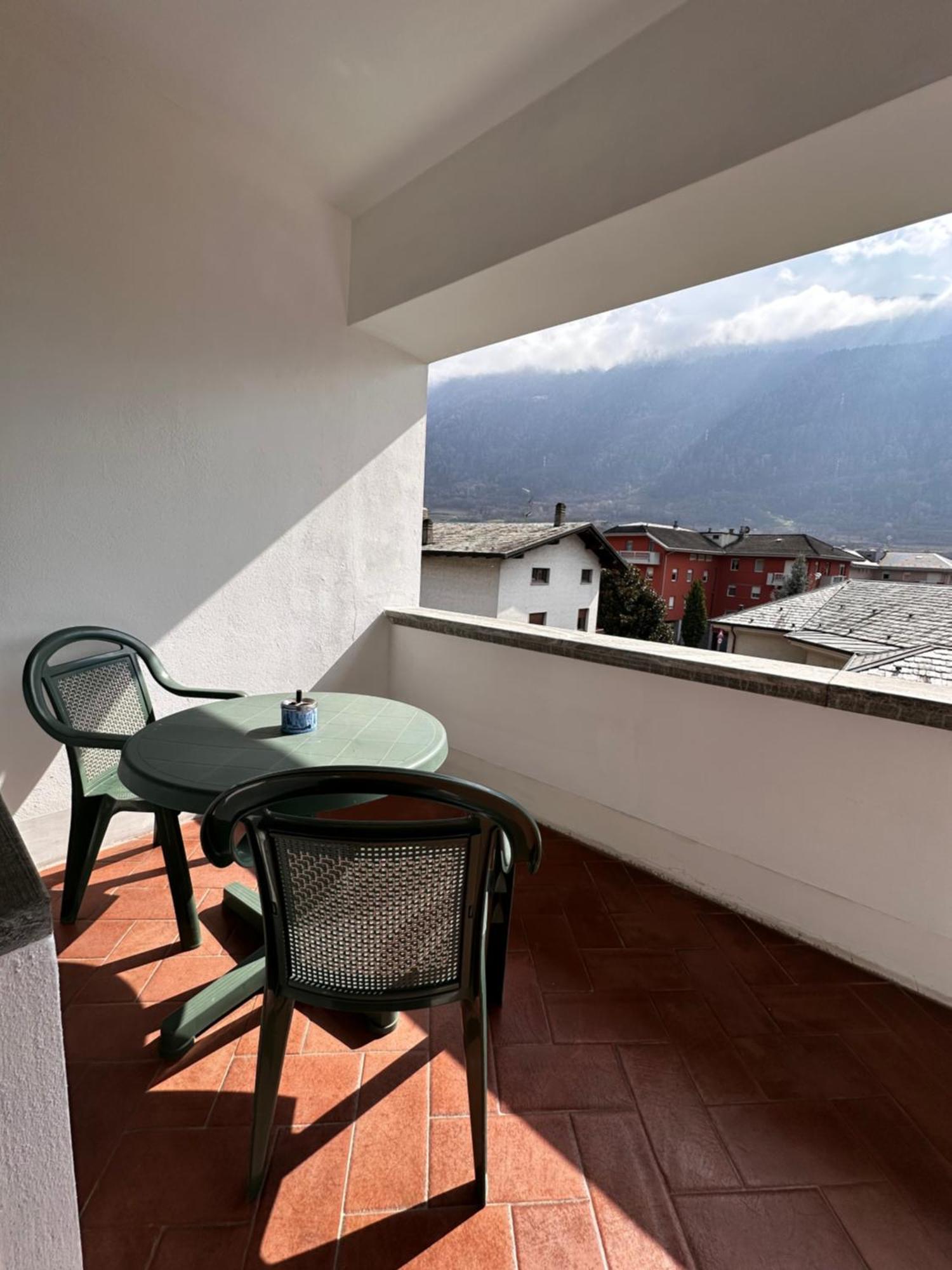 Ampio Appartamento Con Vista “Casa Magro” تيرانو المظهر الخارجي الصورة